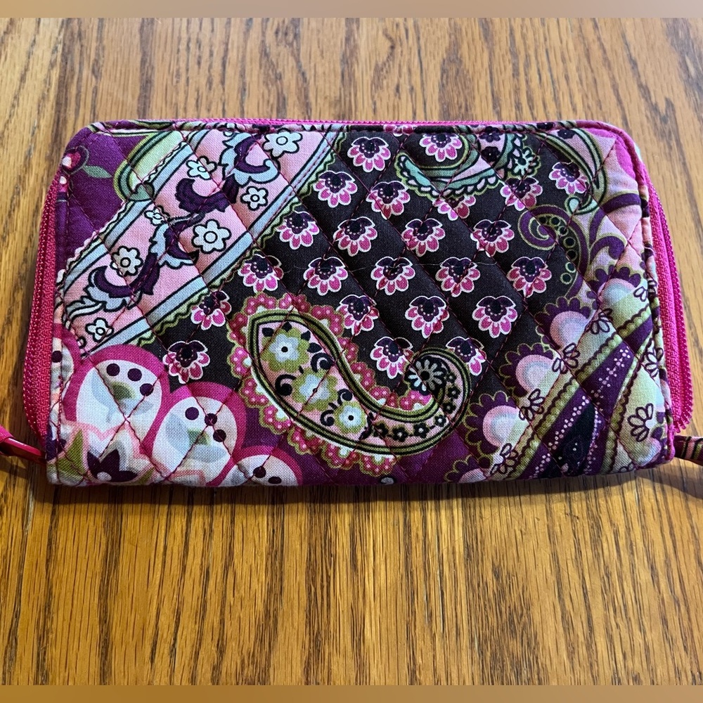 Vera Bradley Floral Paisley Women's Clutch Wristlet wallet